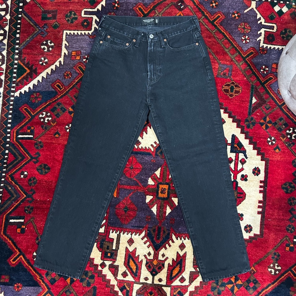 Abercrombie & Fitch Authentic Rigid Loose Denim